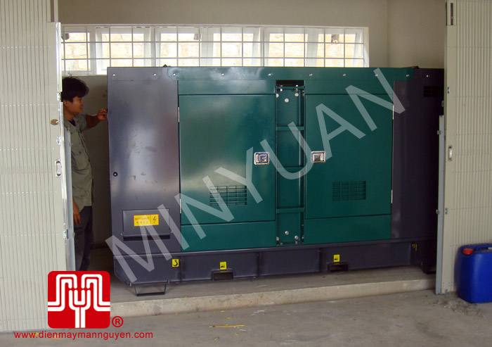 Tổ máy phát điện có vỏ Weichai 87kva bàn giao khách hàng Đà Lạt ngày 25.3.2013